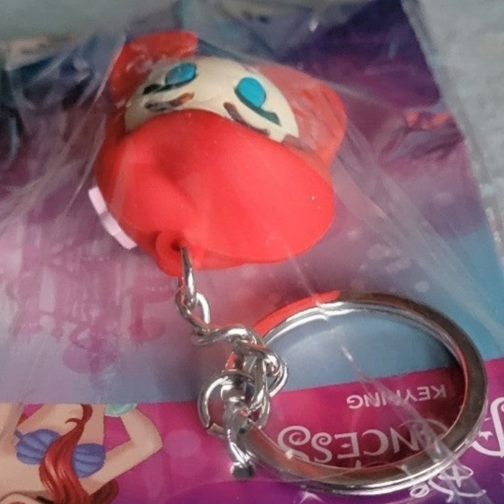 PRINCESS ARIEL KEYRING - Picture 4 of 6